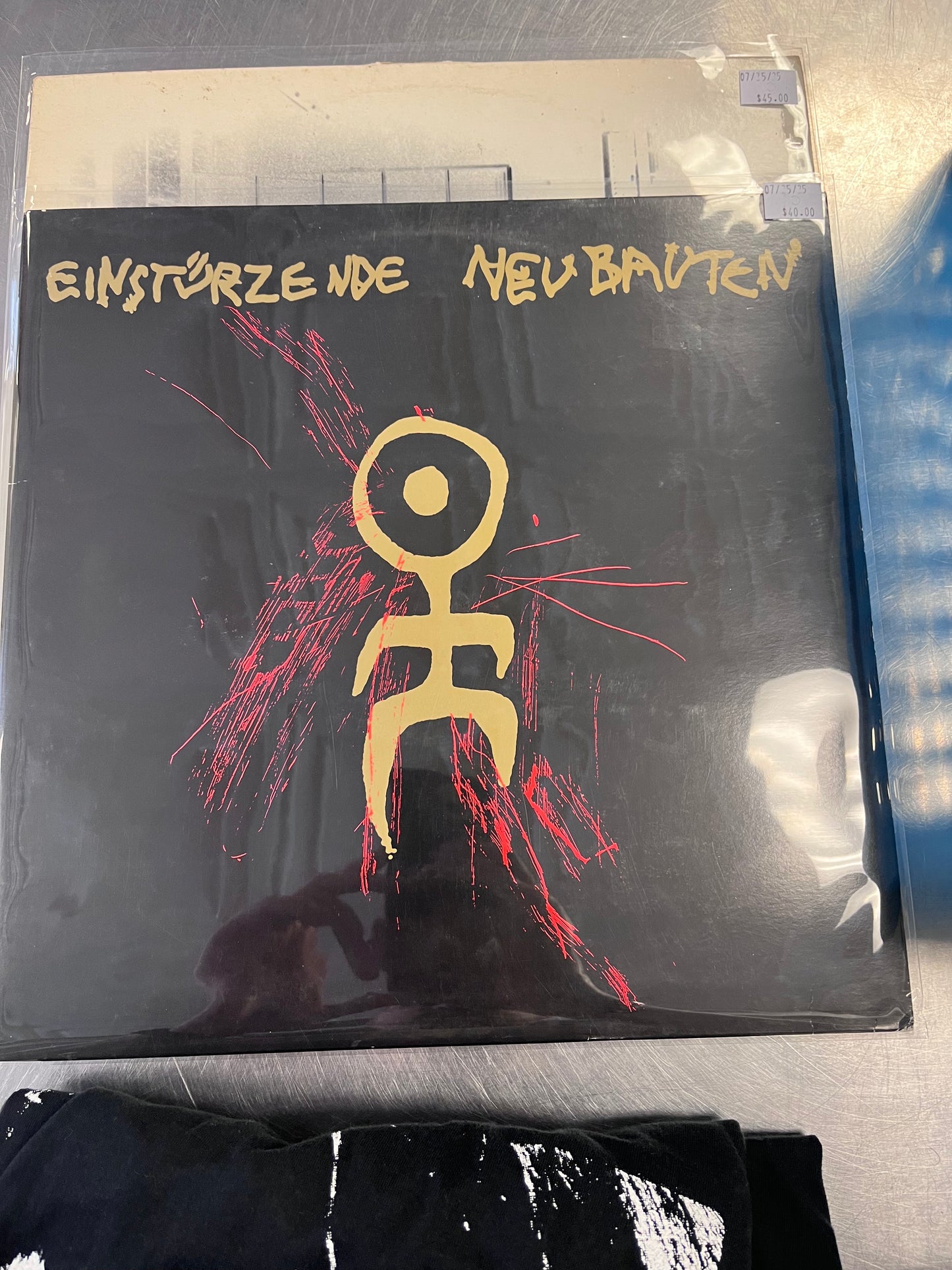 EINSTURZENDE NEUBAUTEN